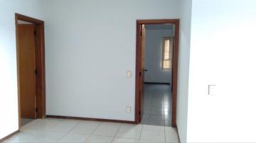 Alugar Apartamentos / Padrão em Ribeirão Preto R$ 1.200,00 - Foto 13