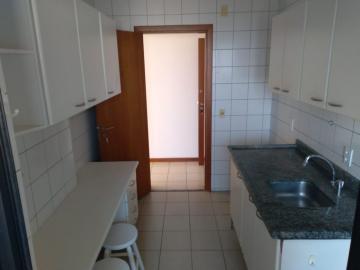 Alugar Apartamentos / Padrão em Ribeirão Preto R$ 1.100,00 - Foto 5