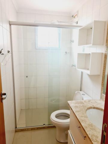 Alugar Apartamento / Padrão em Ribeirão Preto R$ 1.100,00 - Foto 8