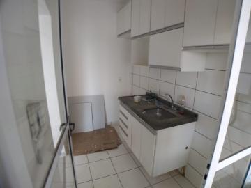 Alugar Apartamento / Padrão em Ribeirão Preto R$ 1.200,00 - Foto 4