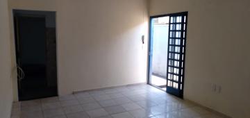 Alugar Casa / Padrão em Ribeirão Preto R$ 550,00 - Foto 1