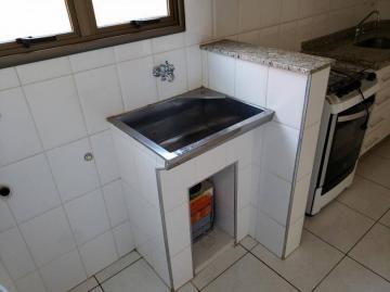 Alugar Apartamento / Padrão em Ribeirão Preto R$ 1.250,00 - Foto 5