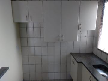 Alugar Apartamento / Padrão em Ribeirão Preto R$ 800,00 - Foto 6