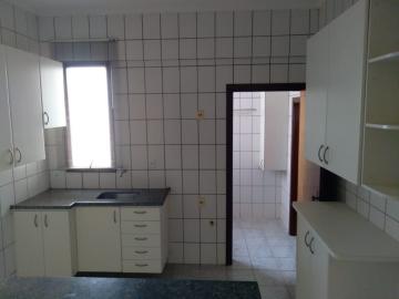 Alugar Apartamentos / Padrão em Ribeirão Preto R$ 800,00 - Foto 4