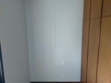 Alugar Apartamento / Padrão em Ribeirão Preto R$ 1.600,00 - Foto 17