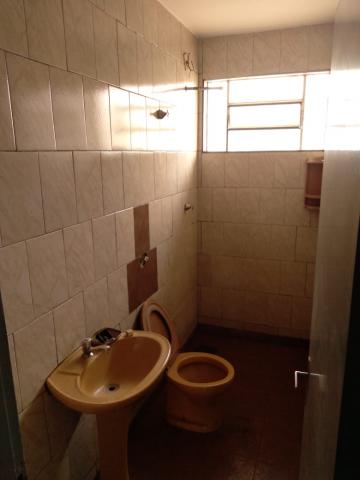 Alugar Casa / Padrão em Ribeirão Preto R$ 1.300,00 - Foto 10