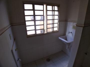 Alugar Apartamento / Padrão em Ribeirão Preto R$ 900,00 - Foto 4