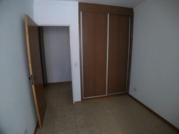 Alugar Apartamento / Padrão em Ribeirão Preto R$ 1.200,00 - Foto 10