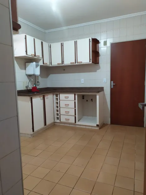 Alugar Apartamento / Padrão em Ribeirão Preto R$ 1.600,00 - Foto 4