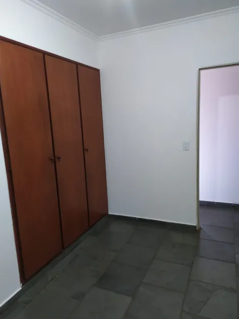 Alugar Apartamento / Padrão em Ribeirão Preto R$ 1.600,00 - Foto 12