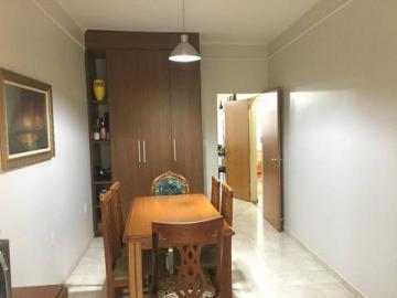 Alugar Casa / Padrão em Ribeirão Preto R$ 1.350,00 - Foto 4