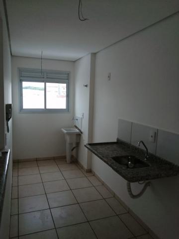 Alugar Apartamentos / Padrão em Ribeirão Preto R$ 600,00 - Foto 5