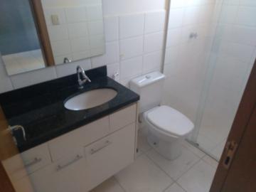 Alugar Apartamento / Padrão em Ribeirão Preto R$ 1.600,00 - Foto 11