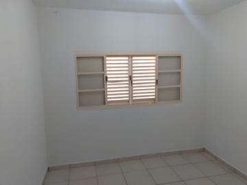 Alugar Casa / Padrão em Ribeirão Preto R$ 1.100,00 - Foto 5