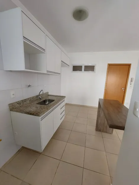 Alugar Apartamento / Padrão em Ribeirão Preto R$ 1.600,00 - Foto 7