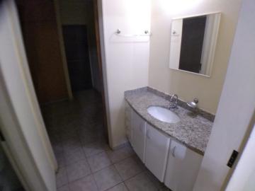 Alugar Apartamento / Padrão em Ribeirão Preto R$ 700,00 - Foto 3