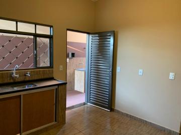 Alugar Casa / Padrão em Pradópolis R$ 1.700,00 - Foto 1