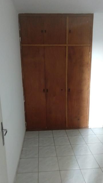 Alugar Apartamento / Padrão em Ribeirão Preto R$ 1.800,00 - Foto 5