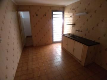 Alugar Casa / Padrão em Ribeirão Preto R$ 1.500,00 - Foto 9