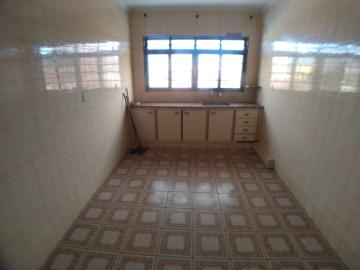 Alugar Casa / Padrão em Ribeirão Preto R$ 1.300,00 - Foto 4