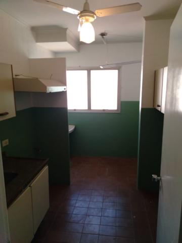 Alugar Apartamento / Padrão em Ribeirão Preto R$ 600,00 - Foto 8