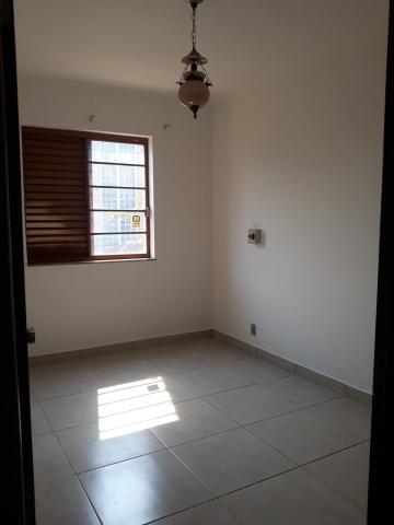 Alugar Apartamento / Padrão em Ribeirão Preto R$ 1.650,00 - Foto 5