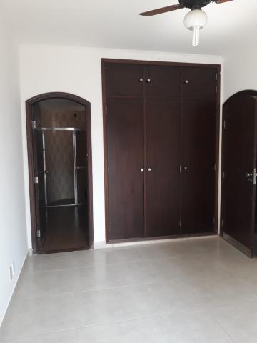 Alugar Apartamento / Padrão em Ribeirão Preto R$ 1.650,00 - Foto 3