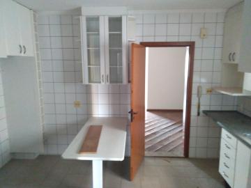 Alugar Apartamento / Padrão em Ribeirão Preto R$ 1.200,00 - Foto 11