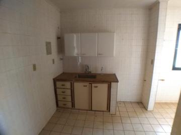 Alugar Apartamento / Padrão em Ribeirão Preto R$ 750,00 - Foto 9