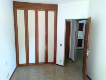 Alugar Apartamento / Padrão em Ribeirão Preto R$ 1.200,00 - Foto 2