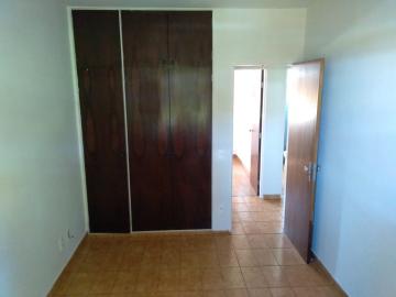 Alugar Apartamento / Padrão em Ribeirão Preto R$ 1.420,00 - Foto 3