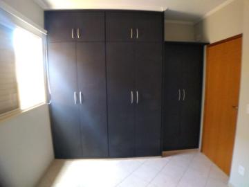 Alugar Apartamento / Padrão em Ribeirão Preto R$ 1.000,00 - Foto 6