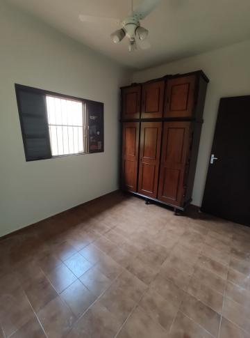 Alugar Casa / Padrão em Ribeirão Preto R$ 1.100,00 - Foto 4