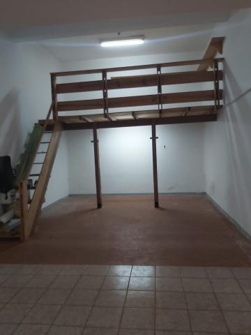 Alugar Casa / Padrão em Ribeirão Preto R$ 1.200,00 - Foto 2