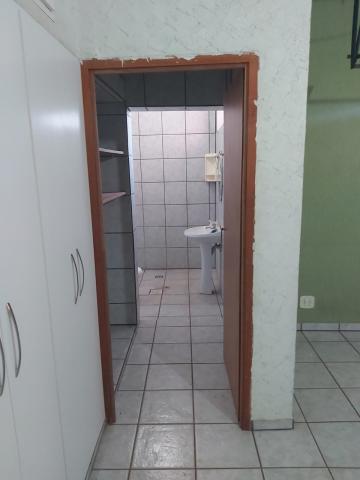 Alugar Casa / Padrão em Ribeirão Preto R$ 1.200,00 - Foto 19