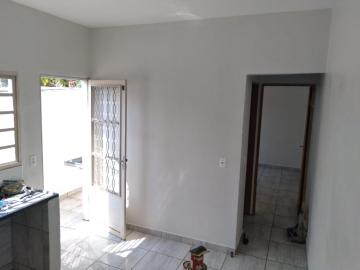 Alugar Casa / Padrão em Ribeirão Preto R$ 700,00 - Foto 5