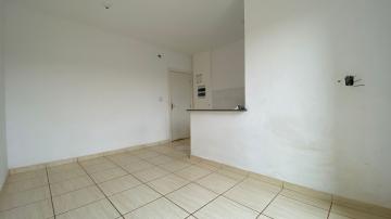 Alugar Apartamentos / Padrão em Bonfim Paulista R$ 1.000,00 - Foto 3