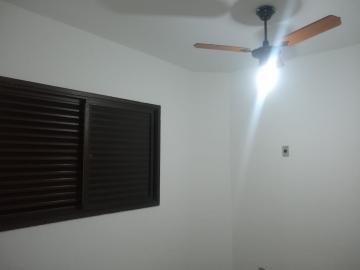 Alugar Apartamento / Padrão em Ribeirão Preto R$ 1.400,00 - Foto 3