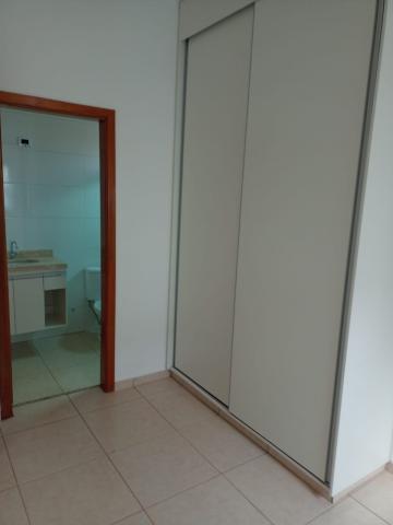 Alugar Apartamento / Padrão em Ribeirão Preto R$ 1.200,00 - Foto 6