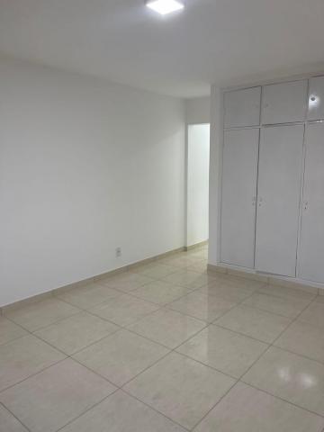 Alugar Apartamento / Kitnet em Ribeirão Preto R$ 800,00 - Foto 2
