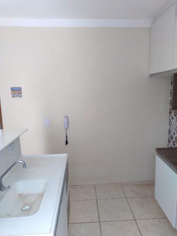 Alugar Apartamento / Padrão em Ribeirão Preto R$ 900,00 - Foto 4