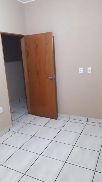 Alugar Casa / Padrão em Pradópolis R$ 1.800,00 - Foto 14