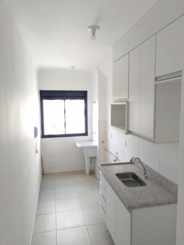 Alugar Apartamento / Padrão em Ribeirão Preto R$ 1.000,00 - Foto 3