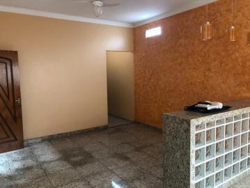 Casa / Padrão em Pontal Alugar por R$0,00