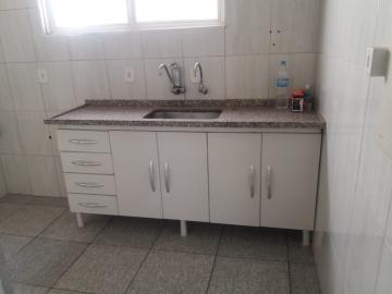 Alugar Apartamento / Padrão em Ribeirão Preto R$ 900,00 - Foto 2