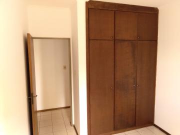 Alugar Apartamento / Padrão em Ribeirão Preto R$ 1.700,00 - Foto 4