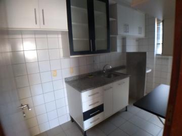 Alugar Apartamento / Padrão em Ribeirão Preto R$ 1.000,00 - Foto 4