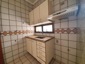 Alugar Apartamento / Padrão em Ribeirão Preto R$ 850,00 - Foto 4