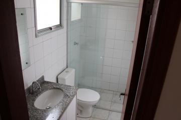 Alugar Apartamento / Padrão em Ribeirão Preto R$ 1.000,00 - Foto 11