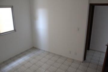 Alugar Apartamento / Padrão em Ribeirão Preto R$ 1.000,00 - Foto 10